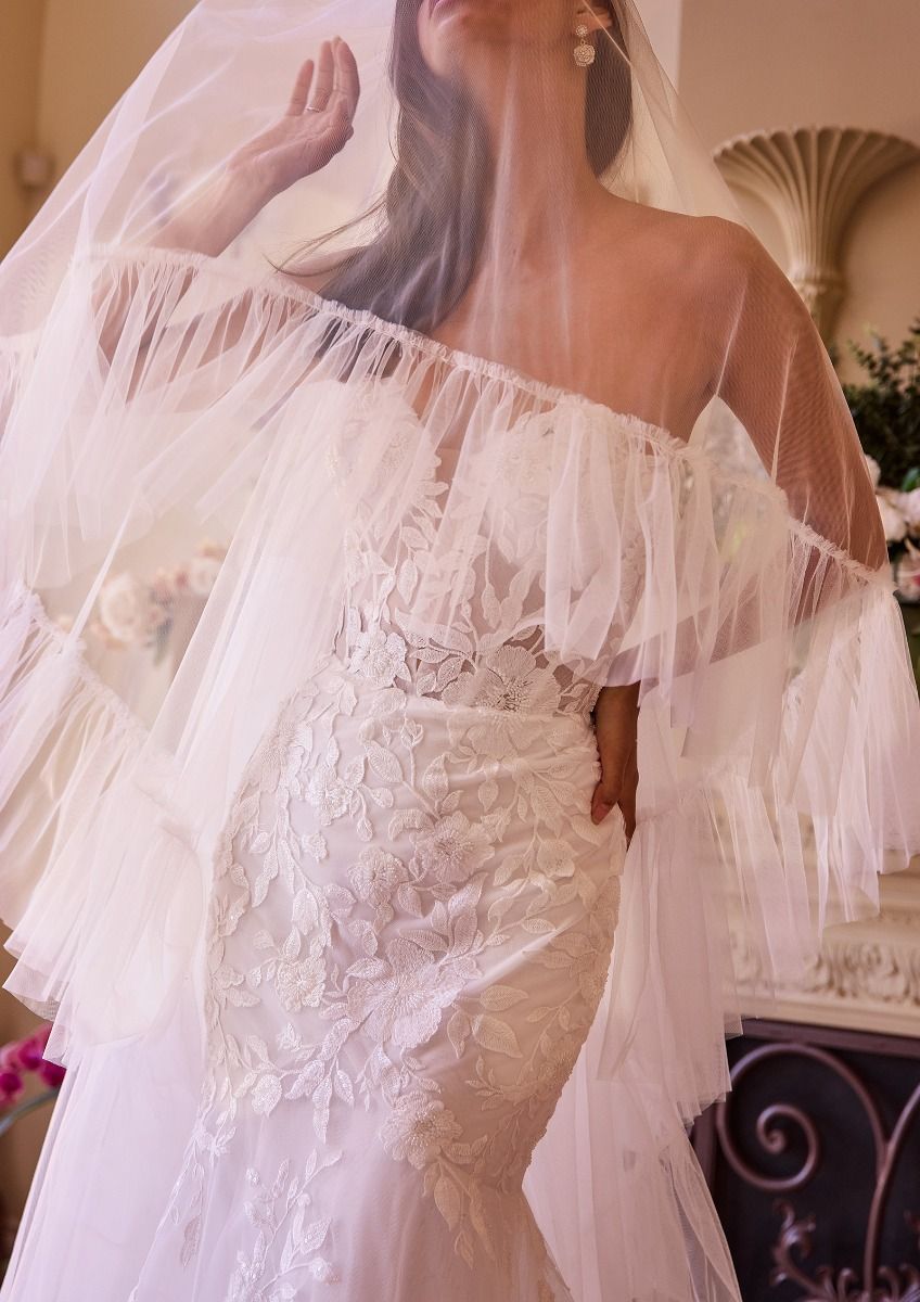 Couture Ruffle Edge 2-Tier Veil